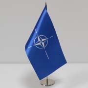Настільний прапорець НАТО